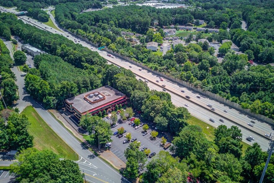 More Photos Of 9755 Dogwood Rd, Roswell Office For Lease