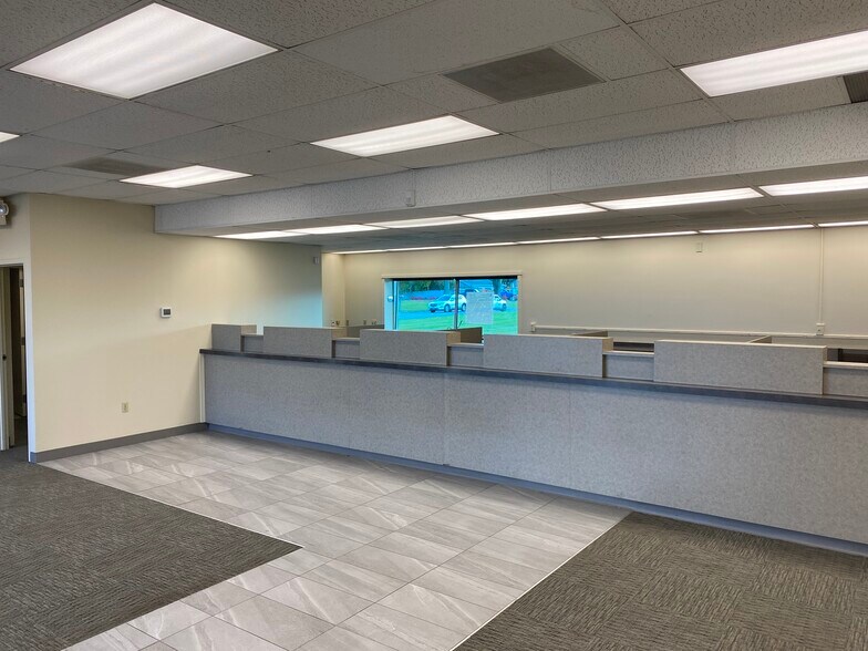 More Photos Of 2772 Ridge Rd, Painesville General Retail For Sale