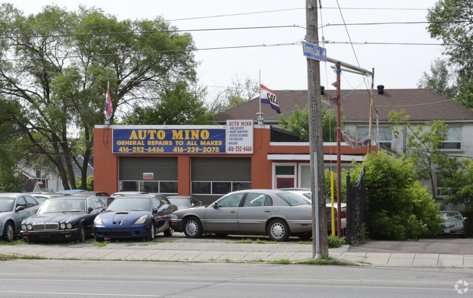 More Photos Of 3725 Lake Shore Blvd W, Toronto Auto Repair For Lease