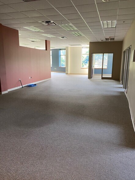 More Photos Of 4800 Olson Memorial Hwy, Golden Valley Office For Lease