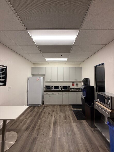 More Photos Of 1772 Little Orchard St, San Jose Flex For Lease