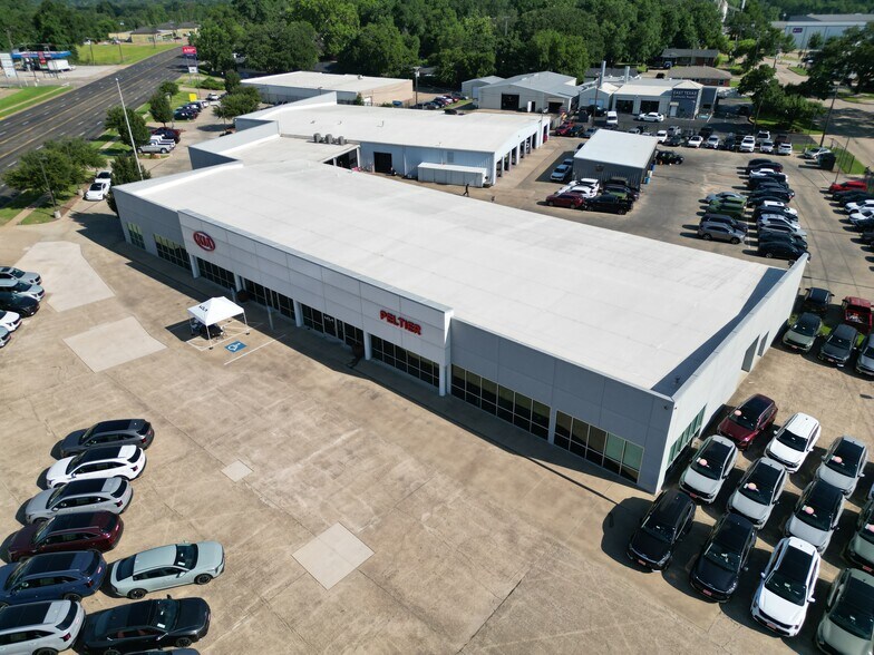 More Photos Of 4815 Troup Hwy, Tyler Freestanding For Sale