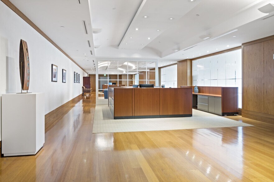 More Photos Of 4100 Wildwood Pky, Atlanta Unknown For Lease