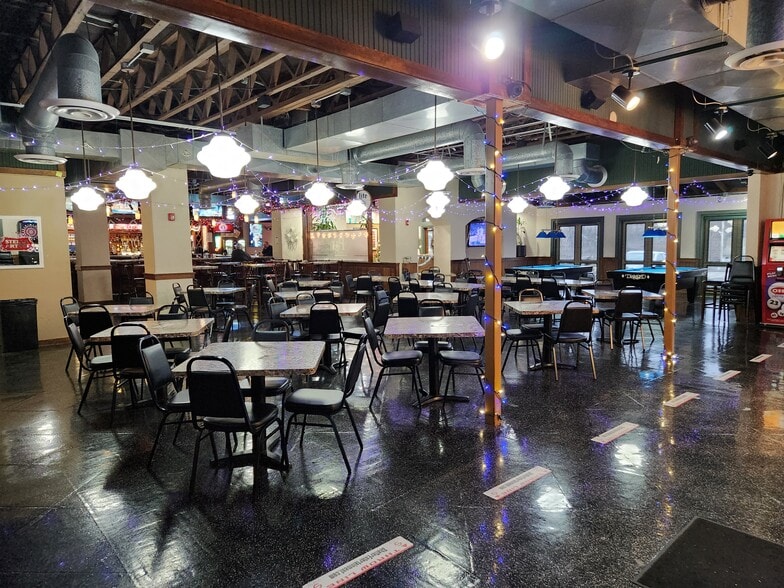 More Photos Of 1192 Noe Bixby Rd, Columbus Restaurant For Sale