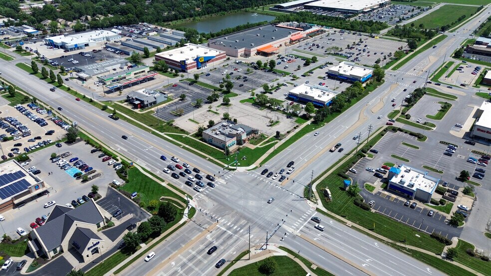 More Photos Of 1910-2040 W 31st St, Lawrence Unknown For Lease