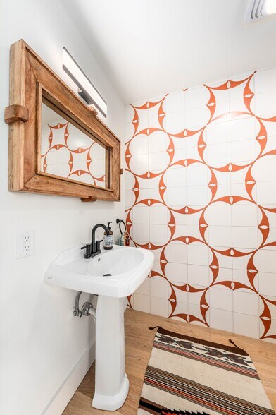 More Photos Of 4158 Creek Rd, Temple Specialty For Sale