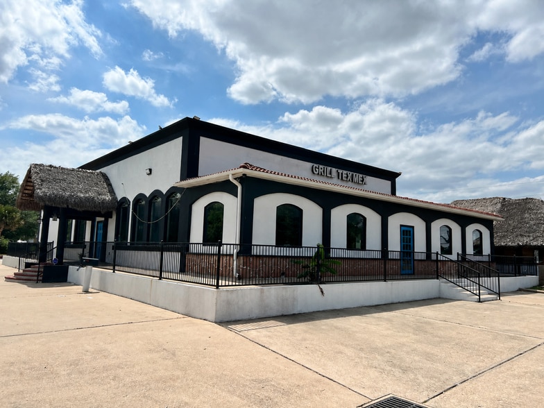 More Photos Of 23237 Aldine Westfield Rd, Spring Restaurant For Lease