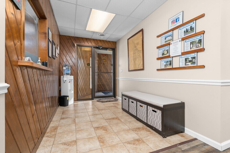 More Photos Of 110 N Bronson Ave, Big Rapids Office For Sale