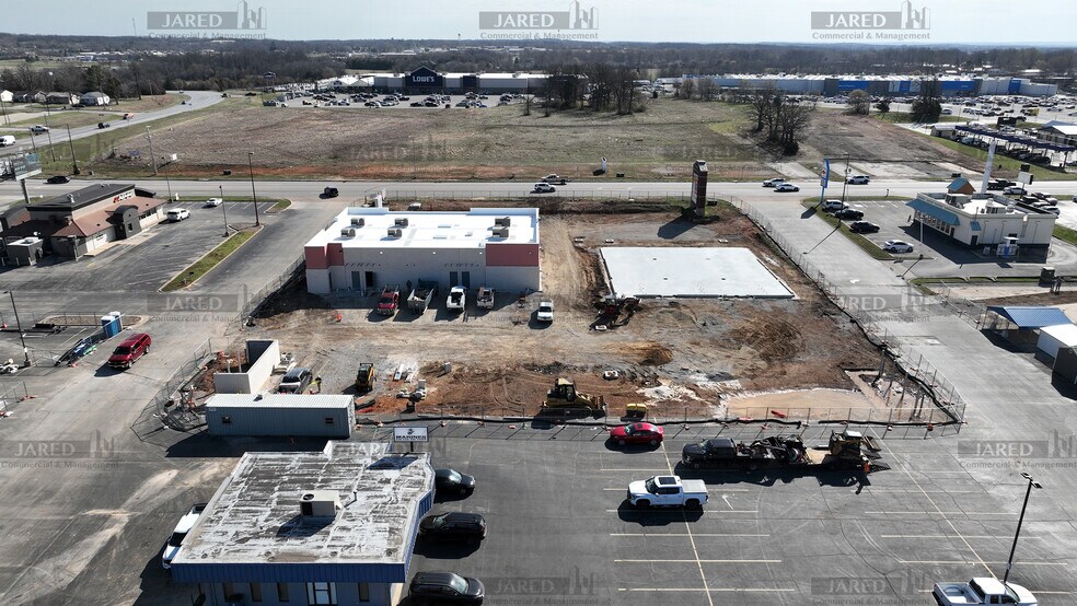 More Photos Of 1565-1585 S Jefferson Ave, Lebanon General Retail For Lease