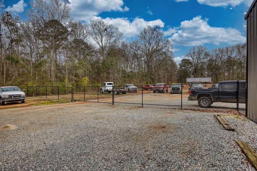 More Photos Of 200 Railroad St, Monticello Industrial For Sale