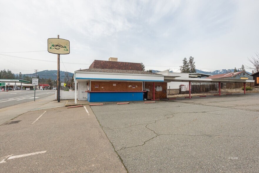 More Photos Of 1081 Main St, Weaverville Fast Food For Sale