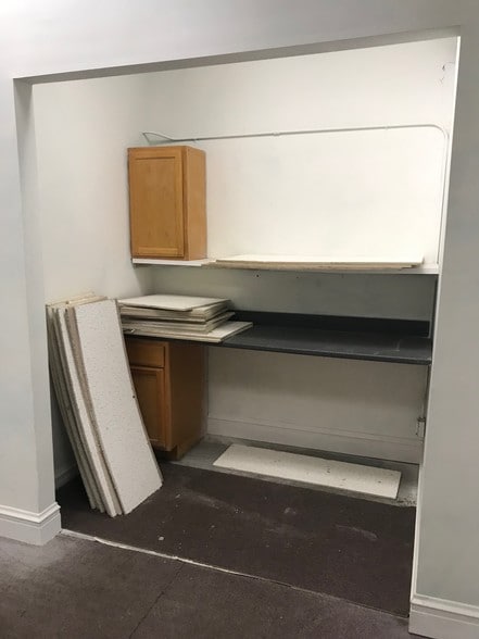 More Photos Of 6442-6450 Cermak Rd, Berwyn Apartments For Lease