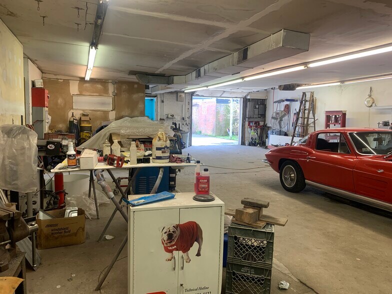 More Photos Of 41R Central St, East Bridgewater Auto Repair For Sale