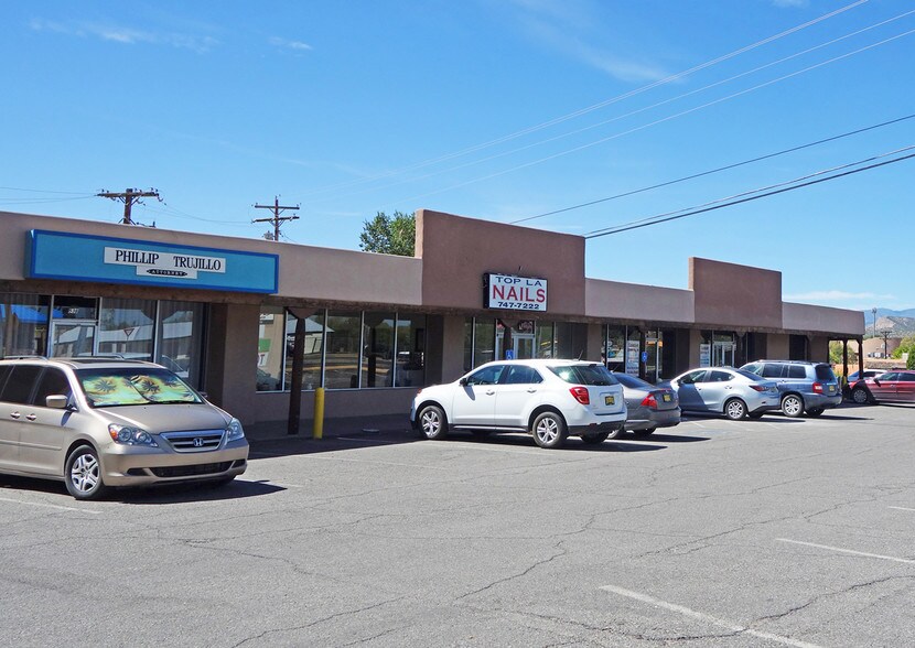 More Photos Of 527 N Riverside Dr, Espanola Storefront For Sale