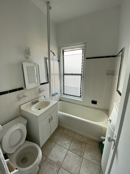 More Photos Of 21 Rutgers St, New York Apartments For Sale