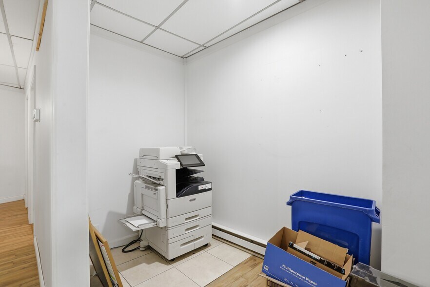 More Photos Of 49 Main St, Amesbury Office For Sale