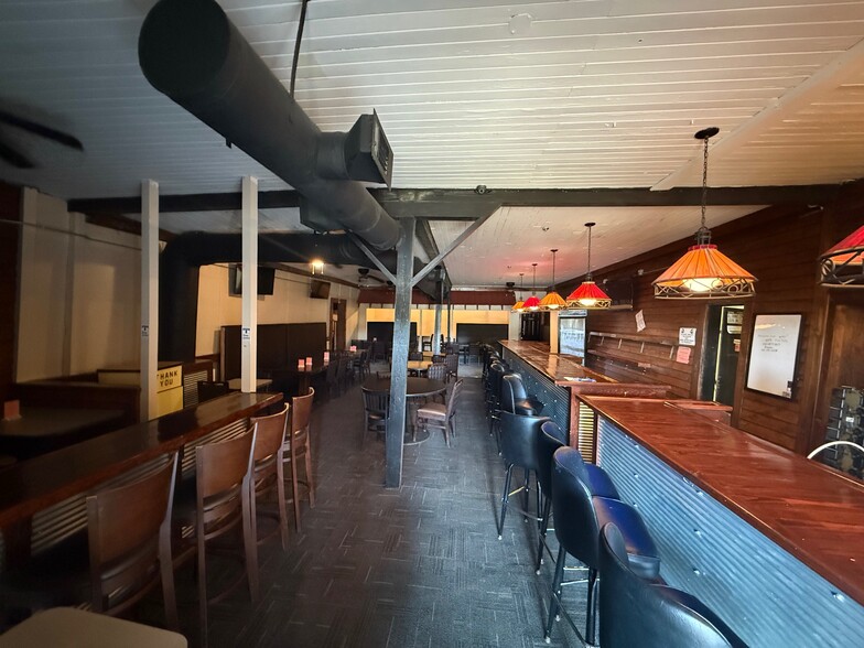 More Photos Of 11186 AL Highway 51, Opelika Storefront For Sale