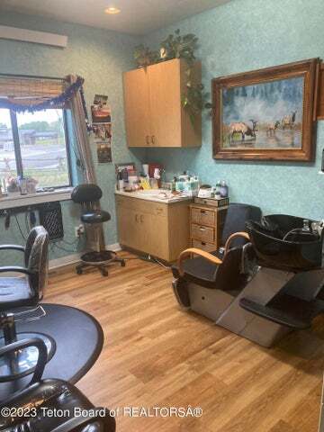 More Photos Of 37 Fremont Lake Road, Pinedale Medical For Sale