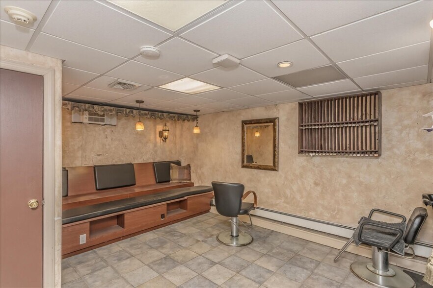 More Photos Of 774 Townline Rd, Hauppauge Research And Development For Sale