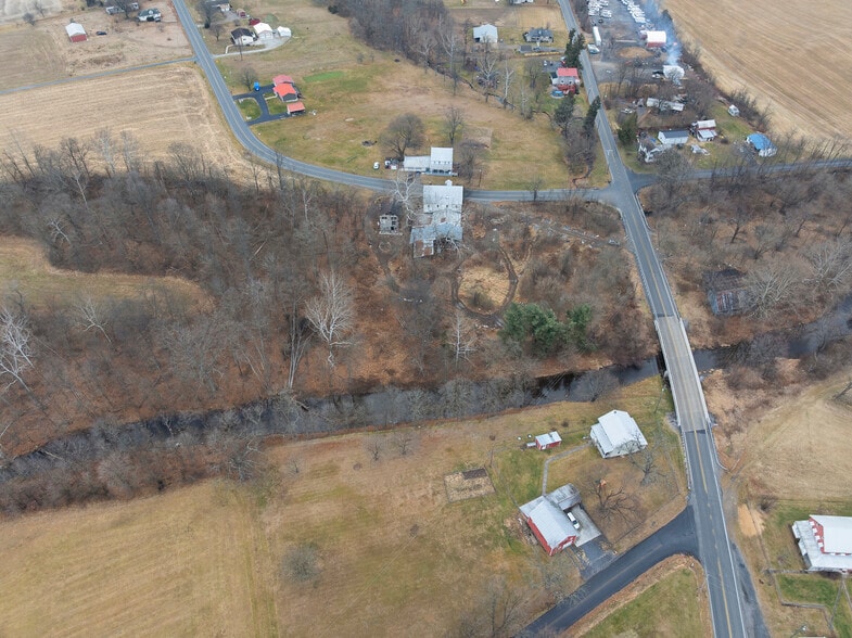 More Photos Of 624 Center Mills Rd, Aspers Specialty For Sale