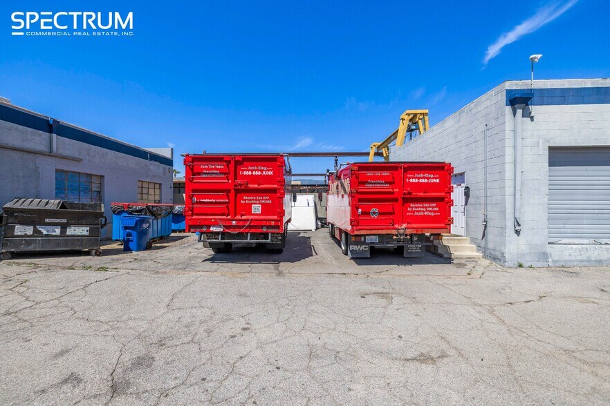 More Photos Of 10035-10043 Canoga Ave, Chatsworth Warehouse For Sale