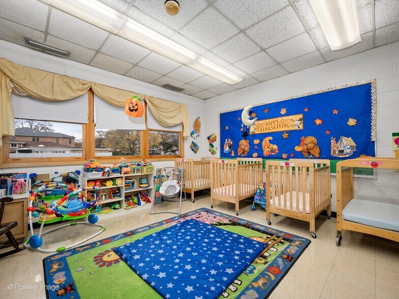 More Photos Of 9000 Kildare Ave, Skokie Specialty For Sale