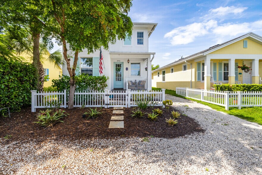 More Photos Of 2974 Van Buren Ave, Naples Storefront Retail Residential For Sale