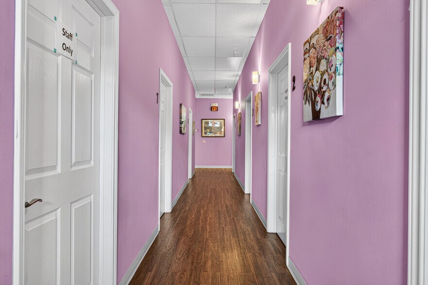More Photos Of 12989 Bellaire Blvd, Houston Storefront For Sale