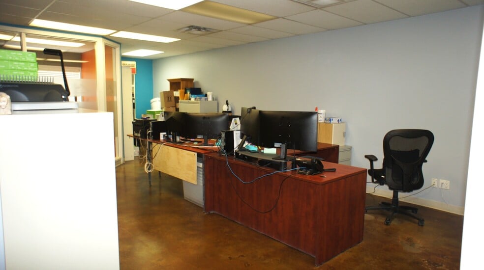More Photos Of 7316 101 Ave NW, Edmonton Office For Sale