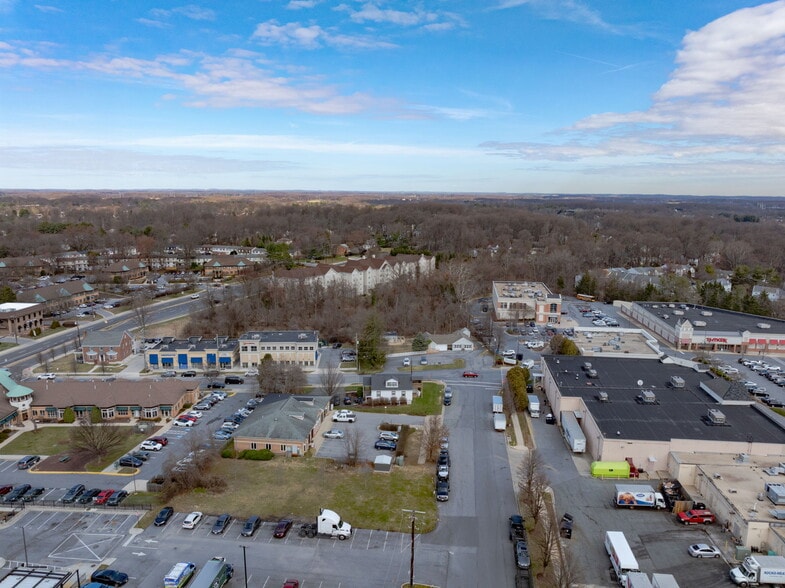 More Photos Of 18200 Hillcrest Ave, Olney Office For Sale