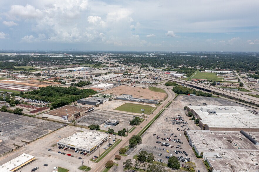 More Photos Of 9960 Kleckley Dr, Houston Freestanding For Lease