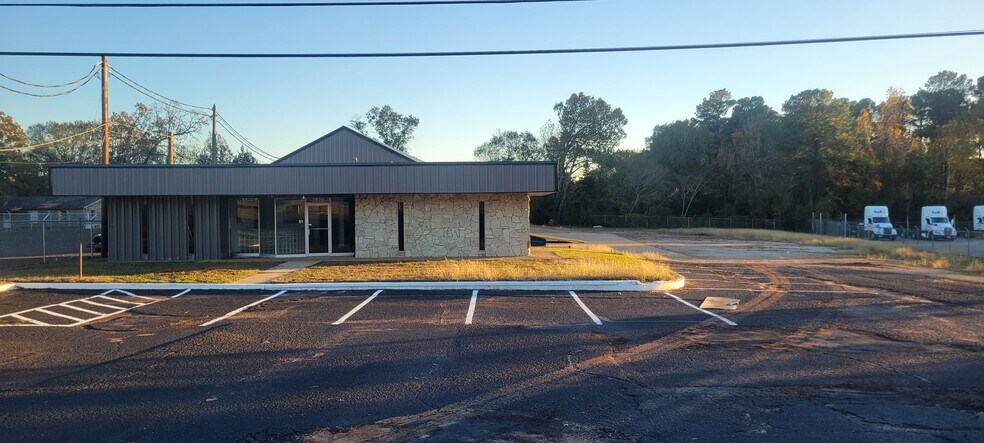 More Photos Of 2820 E Marshall Ave, Longview Land For Lease