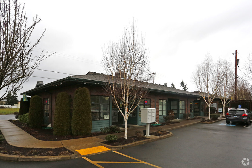 Primary Photo Of 40 River Loop, Eugene Freestanding For Lease