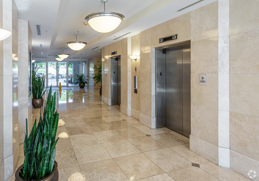 More Photos Of 1571 Sawgrass Corporate Pky, Sunrise Office For Lease