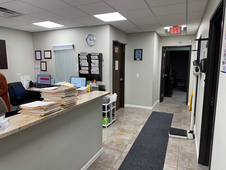 More Photos Of 8275 N Wayne Rd, Westland Storefront Retail Office For Lease