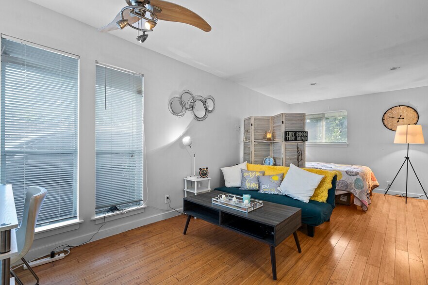More Photos Of 2523 Durwood St, Austin Apartments For Sale