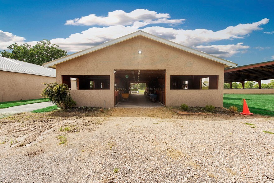 More Photos Of 22815 Lain Rd, Spring Land For Sale