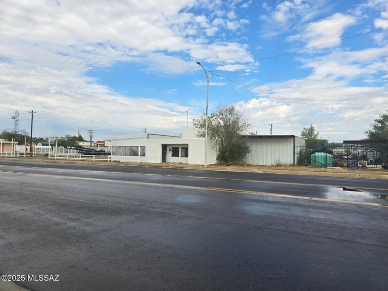 More Photos Of 440 N Haskell Ave, Willcox Service For Sale