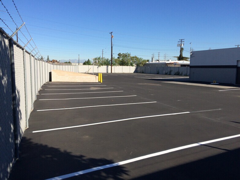 More Photos Of 8321 Monroe Ave, Stanton Contractor Storage Yard For Sale