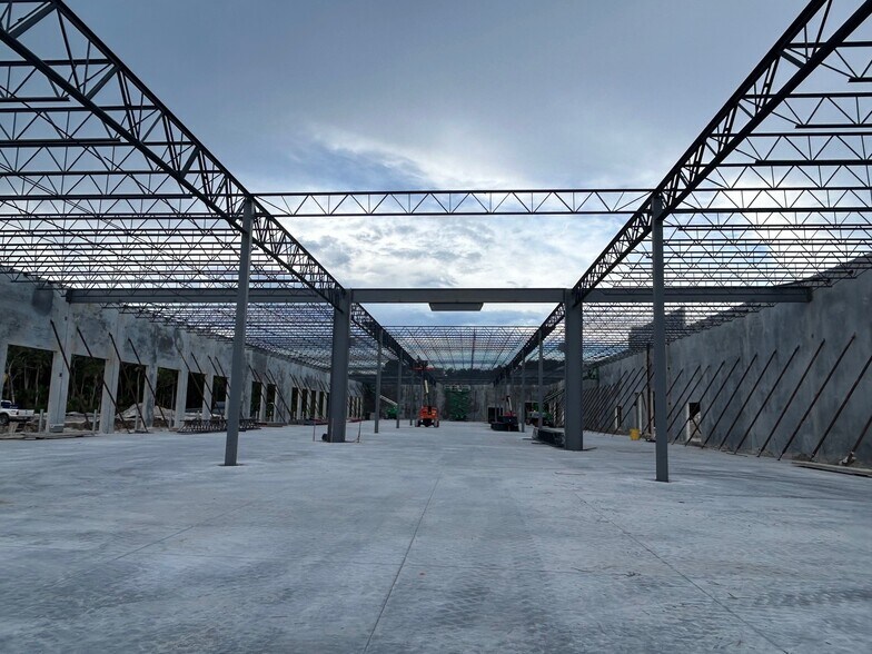 More Photos Of 302 Parktowne Blvd, Edgewater Unknown For Lease