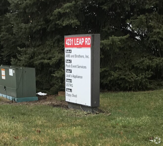 More Photos Of 4231-4233 Leap Rd, Hilliard Warehouse For Lease