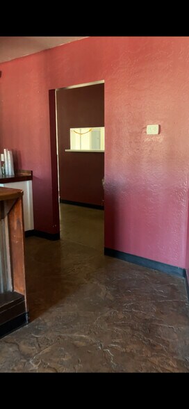 More Photos Of 10052 S Highway 69, Mayer Restaurant For Lease