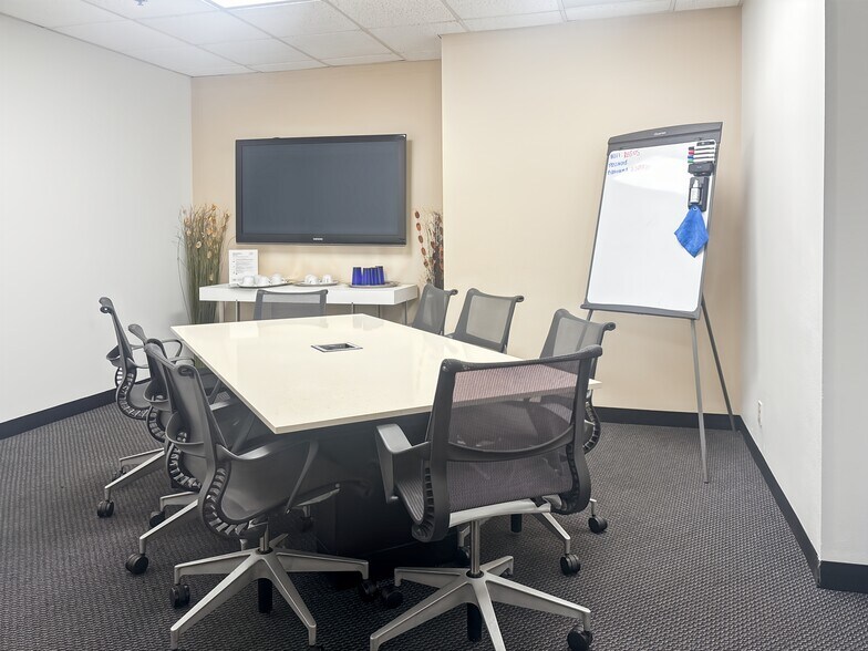 More Photos Of 2300 W Sahara Ave, Las Vegas Coworking Space