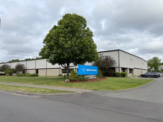 More Photos Of 260-300 Griffith Rd, Chicopee Warehouse For Lease