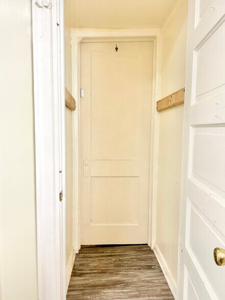 More Photos Of 5904 Harford Rd, Baltimore Office Residential For Sale