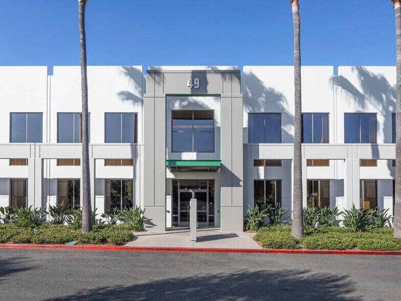 More Photos Of 46 Discovery, Irvine Unknown For Lease