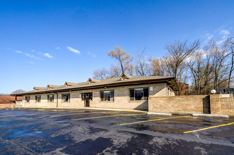 Primary Photo Of 5500 147th St, Oak Forest Daycare Center For Sale