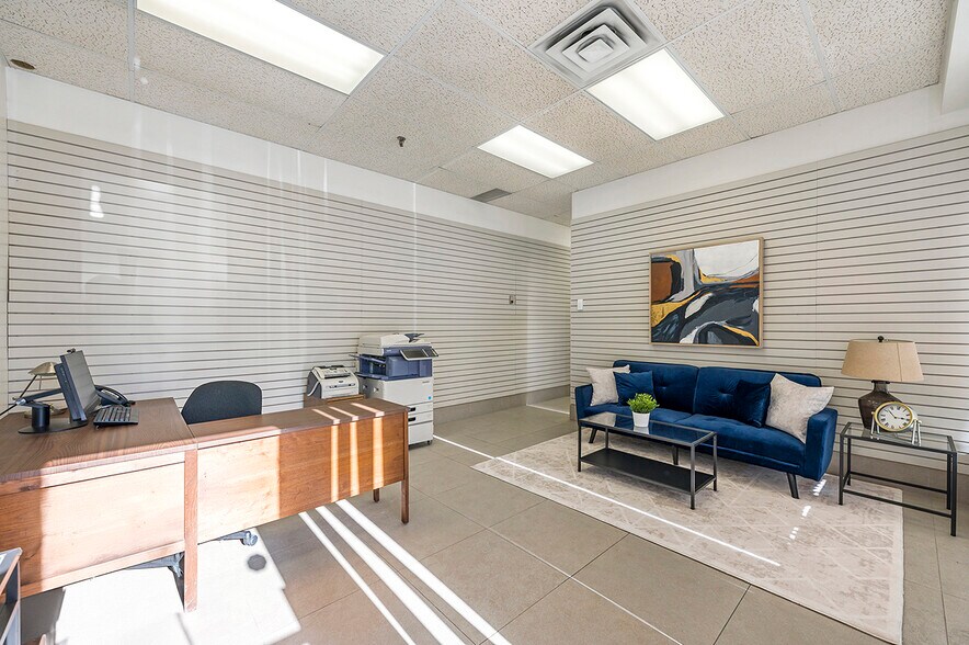 More Photos Of 5775 Atlantic Dr, Mississauga Distribution For Sale