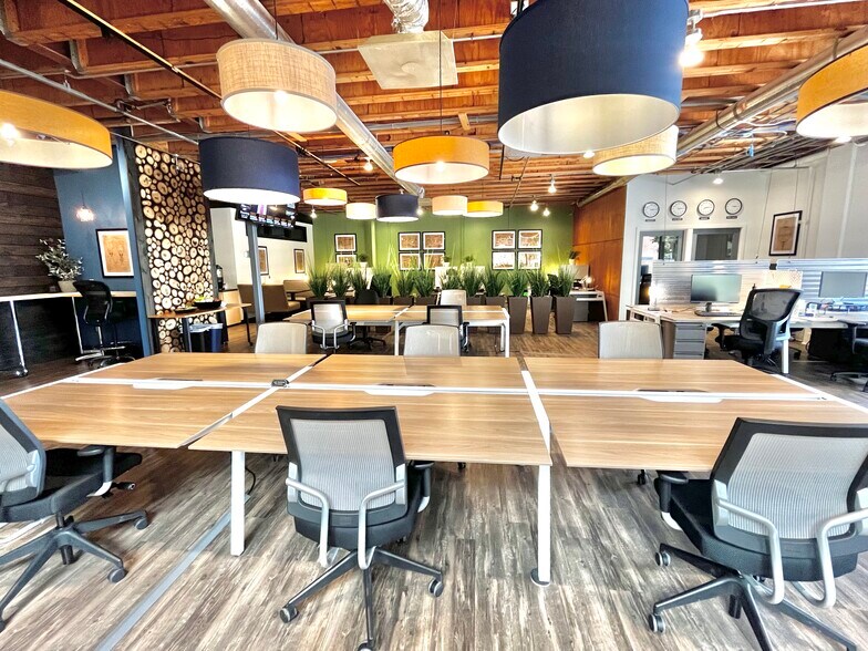 Primary Photo Of 915-921 Mainstreet, Hopkins Coworking Space