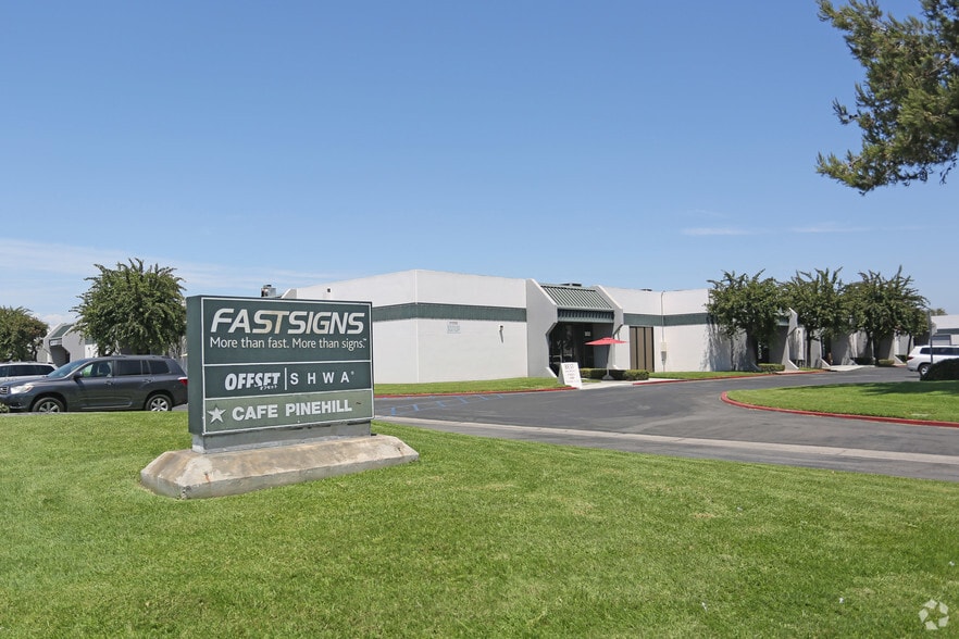 More Photos Of 3001-3095 S Harbor Blvd, Santa Ana Light Manufacturing For Lease